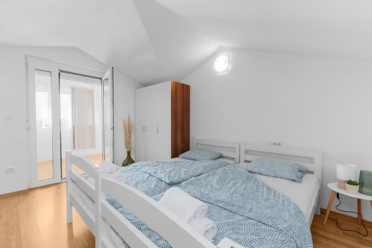 App 982 Apartment Rosini Exterior foto